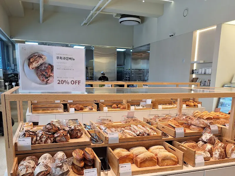 다양한 빵 종류