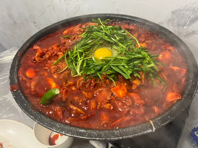 불판 위의 오리고기