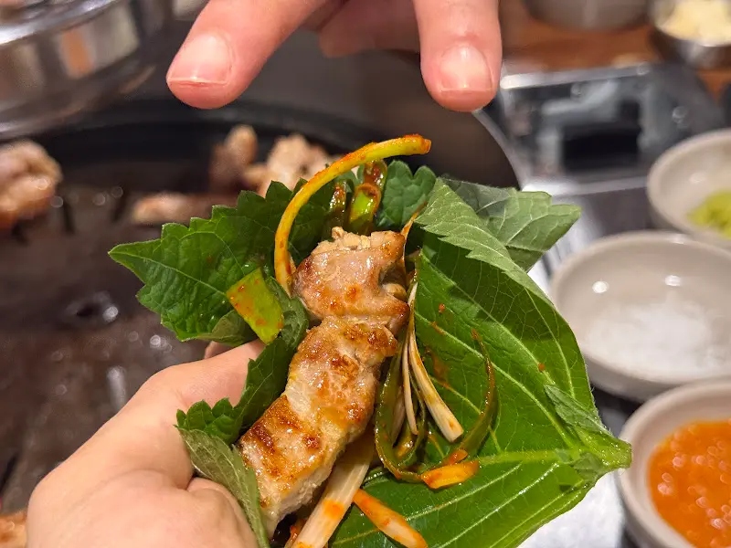 육갑식당 염창점의 삼겹살 쌈