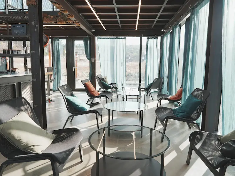 컨센트릭 내부 좌석