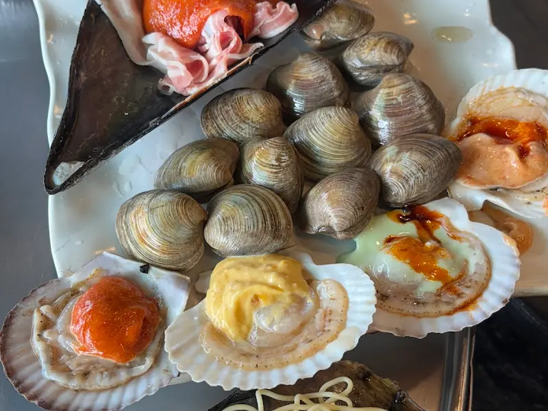 싱싱한 조개 한 상