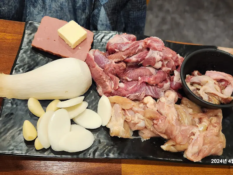 신선한 갈매기살과 닭목살