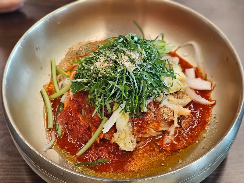 고추냉이 비빔국수