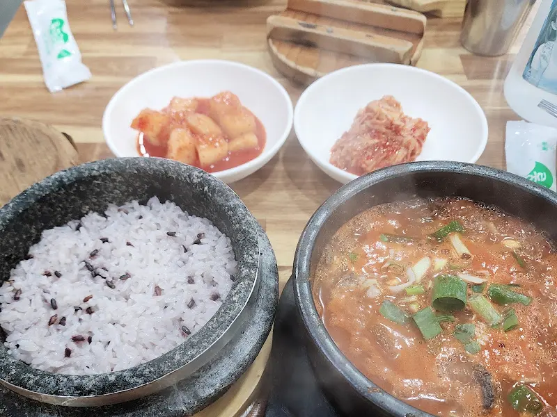 운동장해장국 한상차림