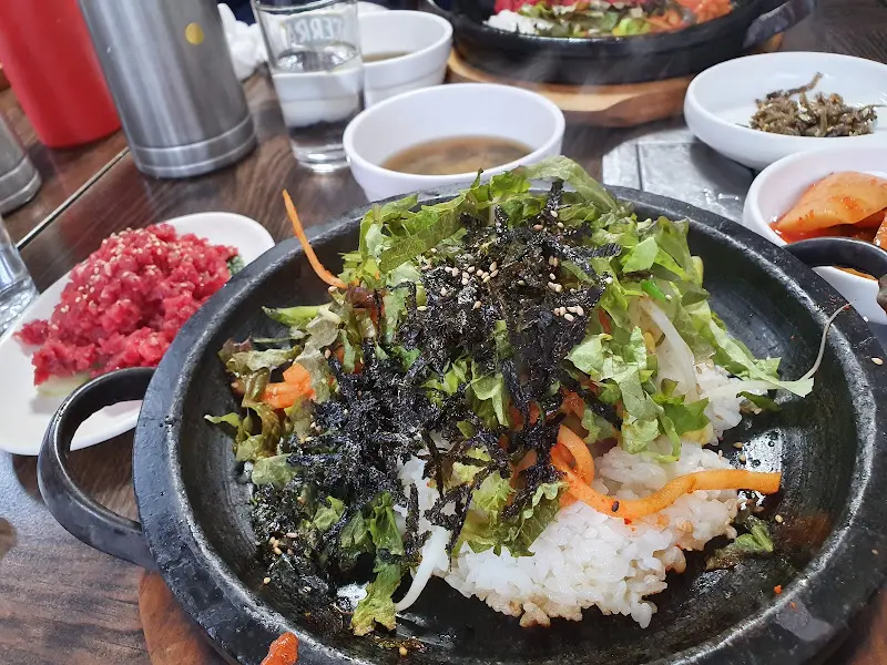 돌판 생고기 비빔밥의 위엄