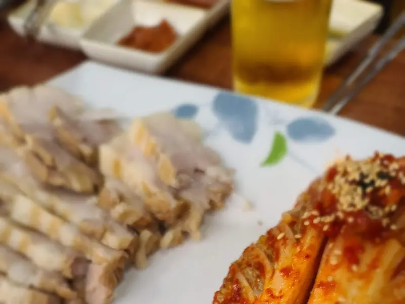 황칠보쌈과 김치