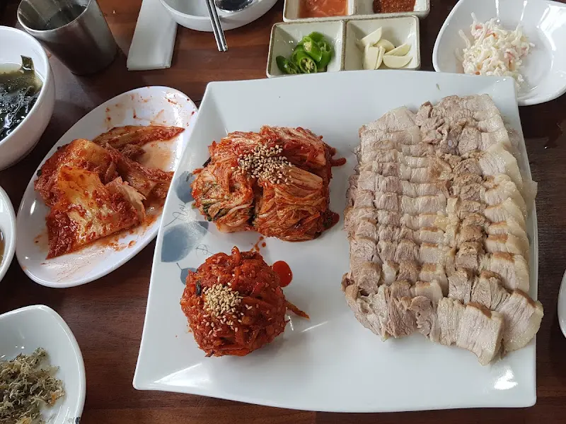 황칠보쌈 한 상 차림