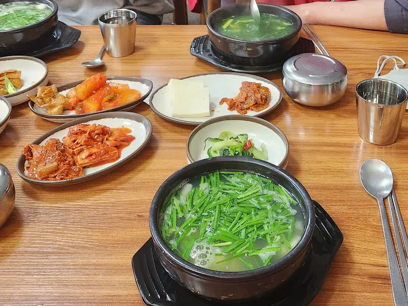 다슬기탕 한상차림