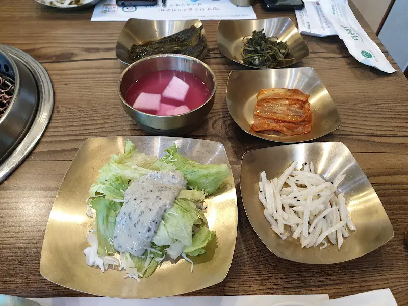 다양한 밑반찬 클로즈업