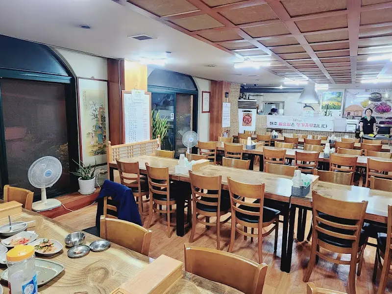 순두부마을 넓은 홀 전경