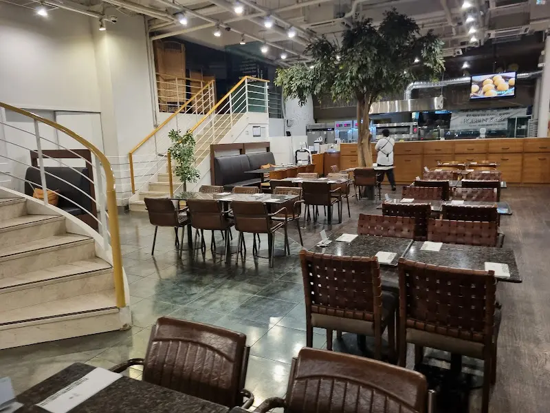 닥터로빈 강서점 내부 좌석