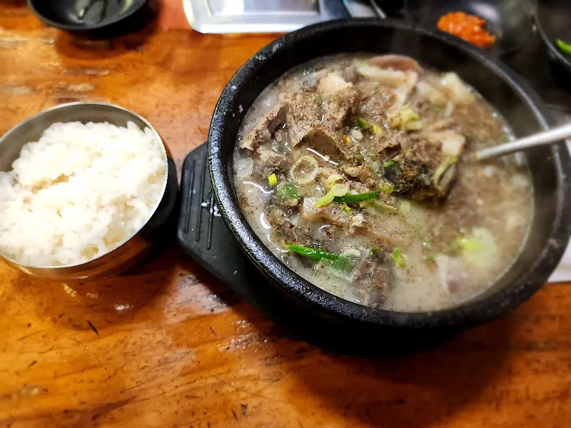 푸짐한 순대국 한 상 차림