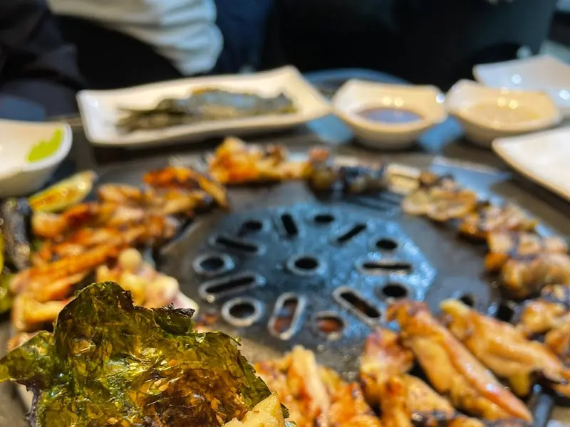 불판 위의 닭갈비