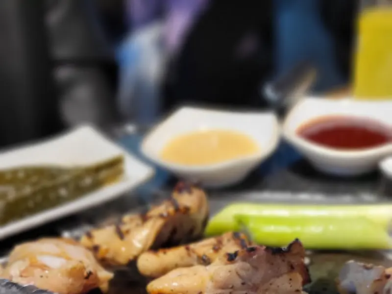 닭갈비와 다양한 소스