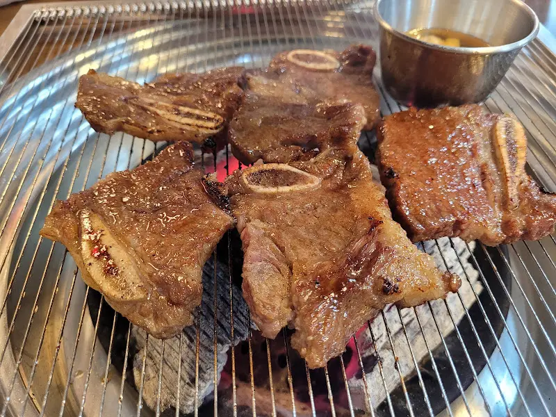 숯불 위 LA갈비