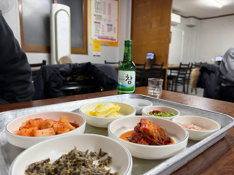 용궁단골식당 상주점의 밑반찬