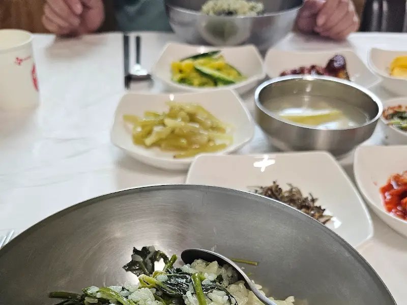 산나물밥과 밑반찬