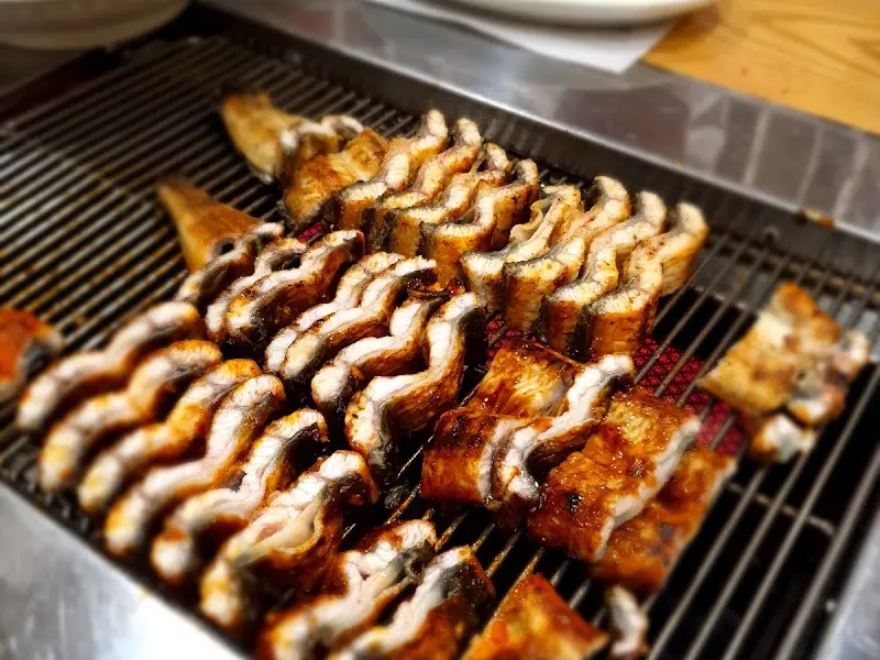 노릇노릇하게 구워진 장어구이