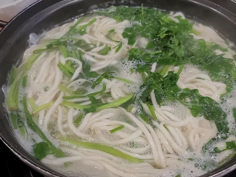 부산복해물칼국수 복칼국수