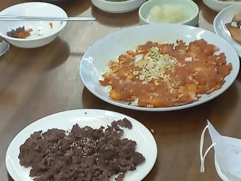 김치전과 석쇠불고기