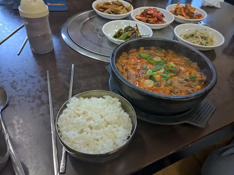 추어탕 한 상 차림