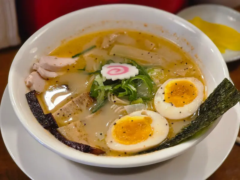 돈코츠 라멘의 따뜻한 비주얼