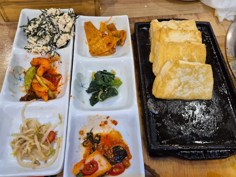 다양한 밑반찬 클로즈업