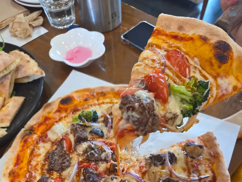 수제 마르게리따 피자