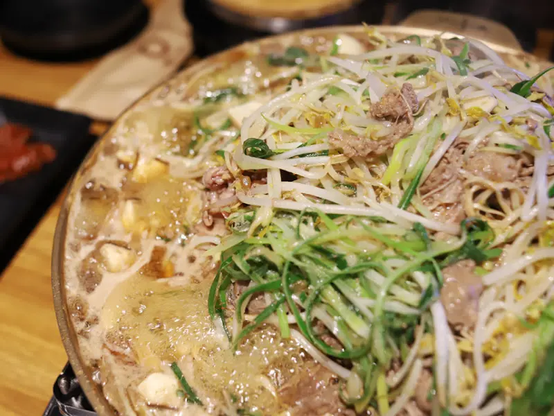 보글보글 끓고 있는 소불고기