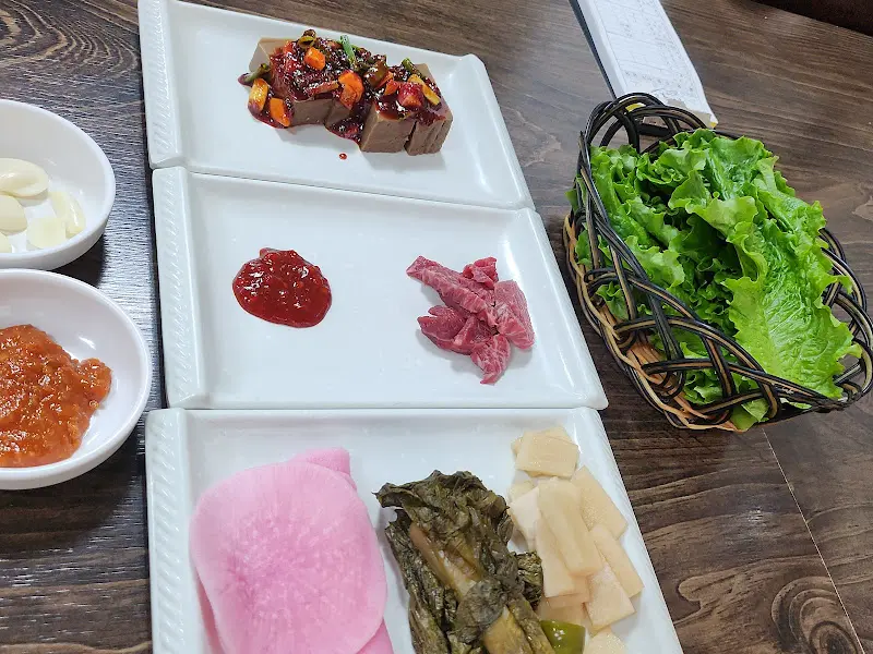 진미불고기 밑반찬 육회