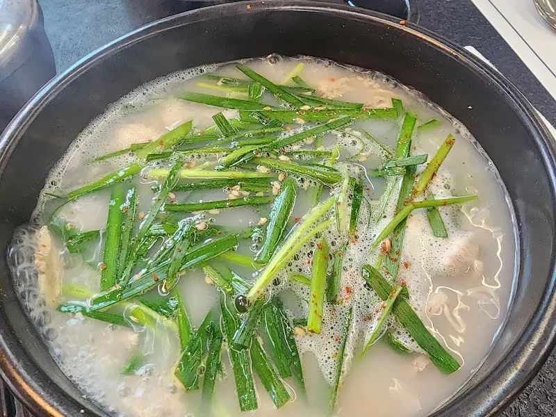 돼지국밥 비주얼