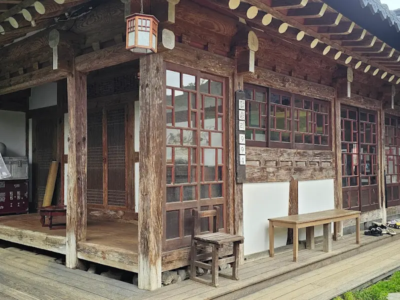 한옥 카페의 정겨운 모습