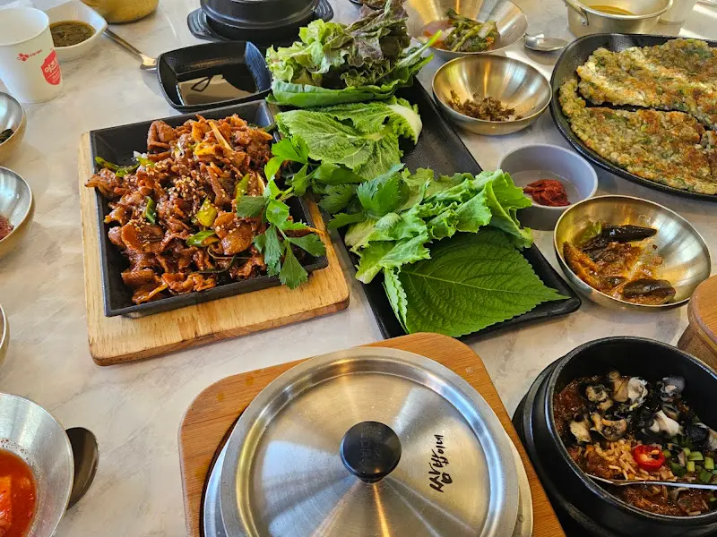 푸짐한 쌈밥 한 상 차림