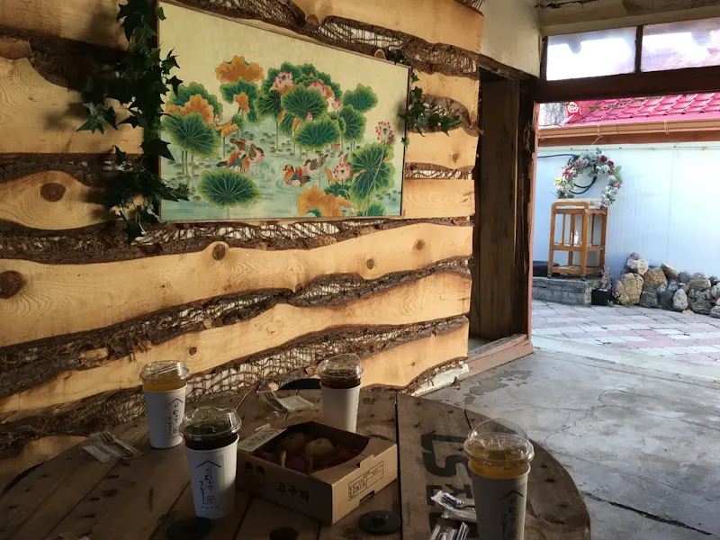 꽃차죽 내부 인테리어