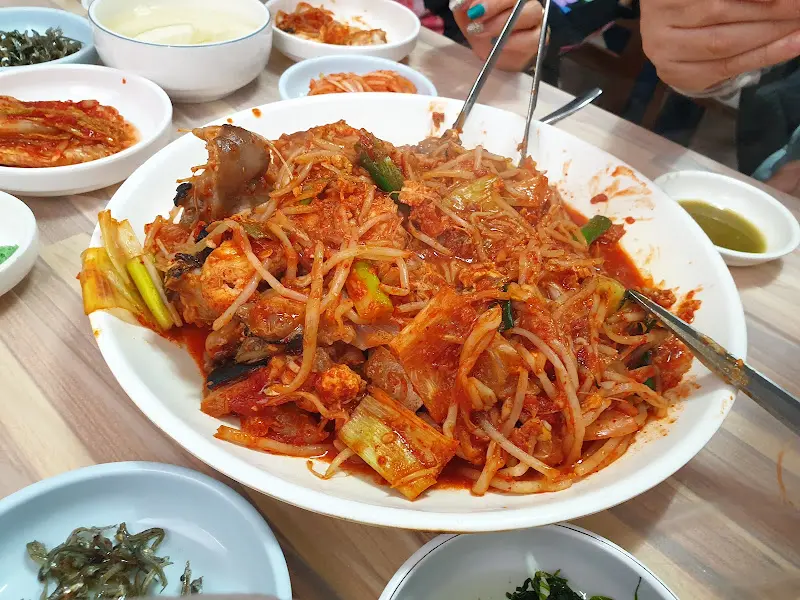 아구찜과 밑반찬