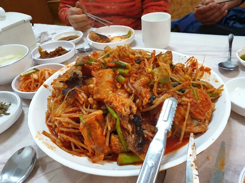 푸짐한 아구찜 한 상