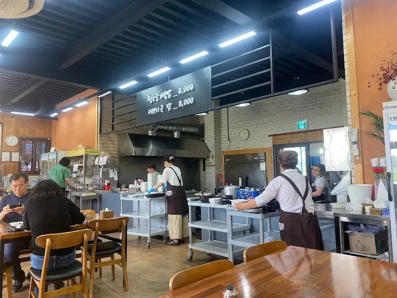 식당 내부 모습