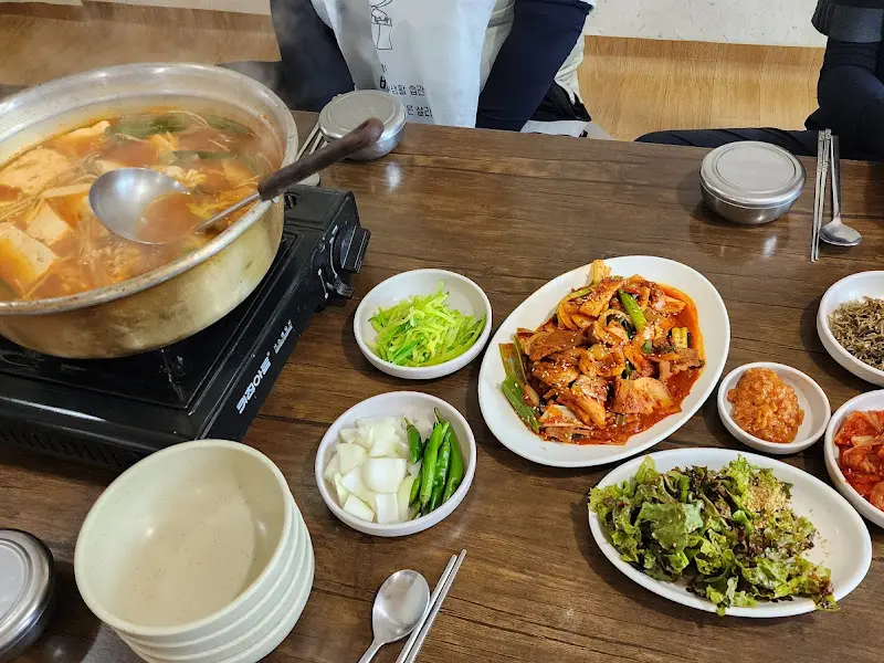푸짐한 동태찌개 한 상 차림