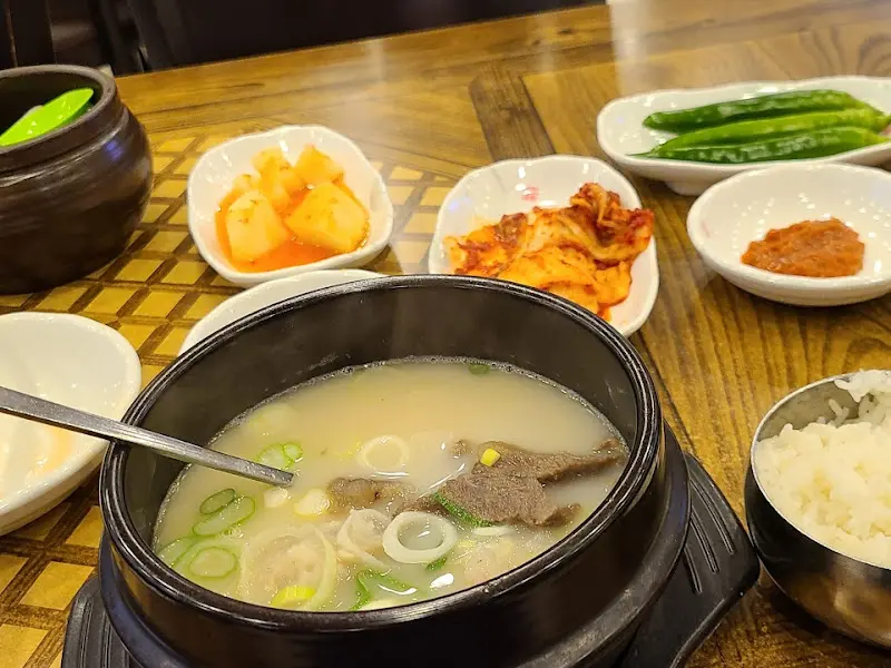 설렁탕 한 상 차림