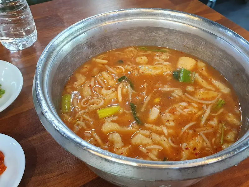 푸짐한 어죽 한 상