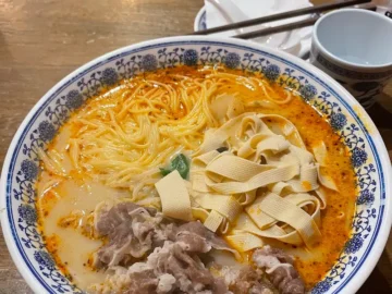 숨겨진 염창역 마라탕 맛집, 홍마방에서 홍콩의 향수를 느끼다