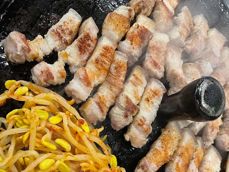 잘 구워진 고기