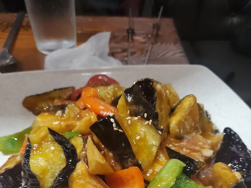 윤기가 흐르는 지삼선