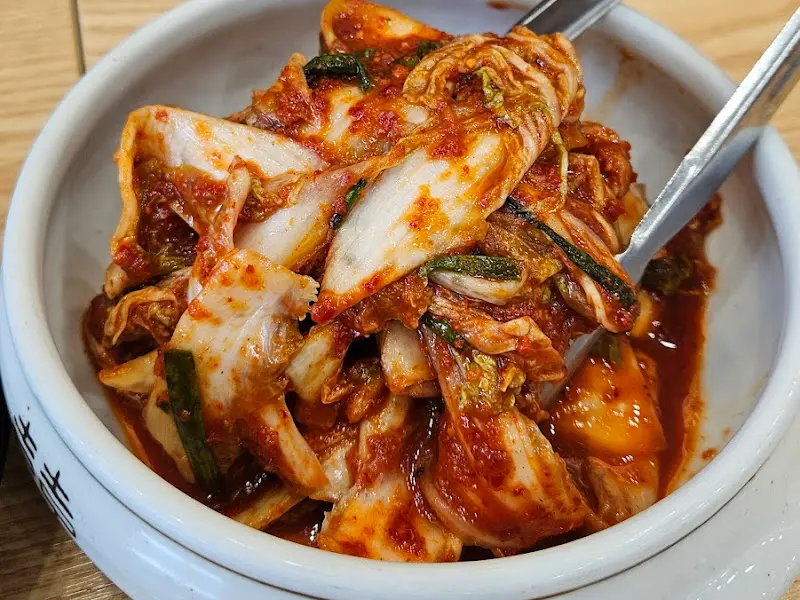 칼국수와 환상궁합 자랑하는 겉절이 김치