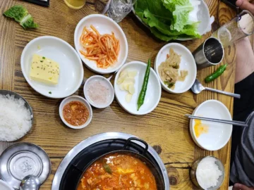 통영 현지인이 추천하는 김치찌개, 무전동 한일식당에서 맛있는 한 끼!