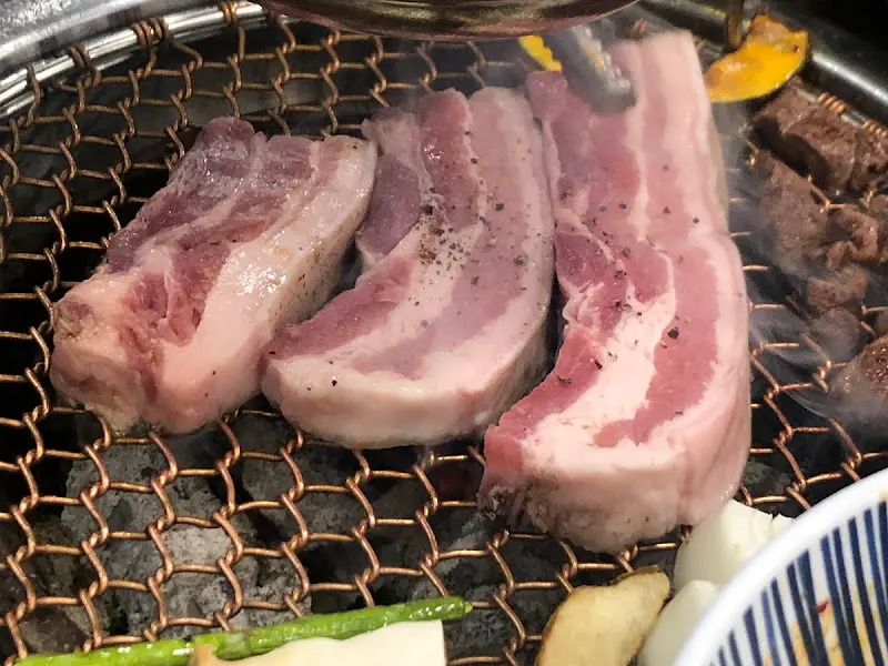 숯불 위 제주 오겹살