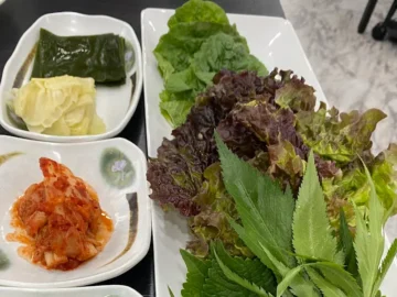 싱그러운 쌈 채소 향이 가득한, 군위 장원쌈밥에서 맛보는 잊지 못할 쌈밥 한 상 맛집