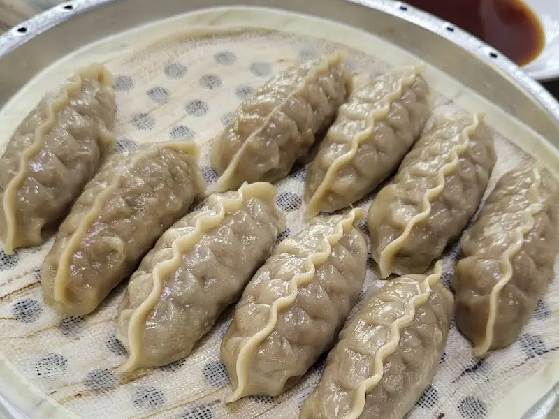 달콤한 갈비 양념이 매력적인 갈비만두