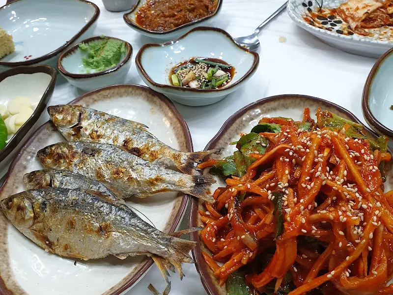 전어구이와 전어회무침