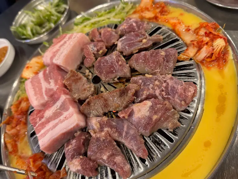 갈매기살, 김치, 계란찜